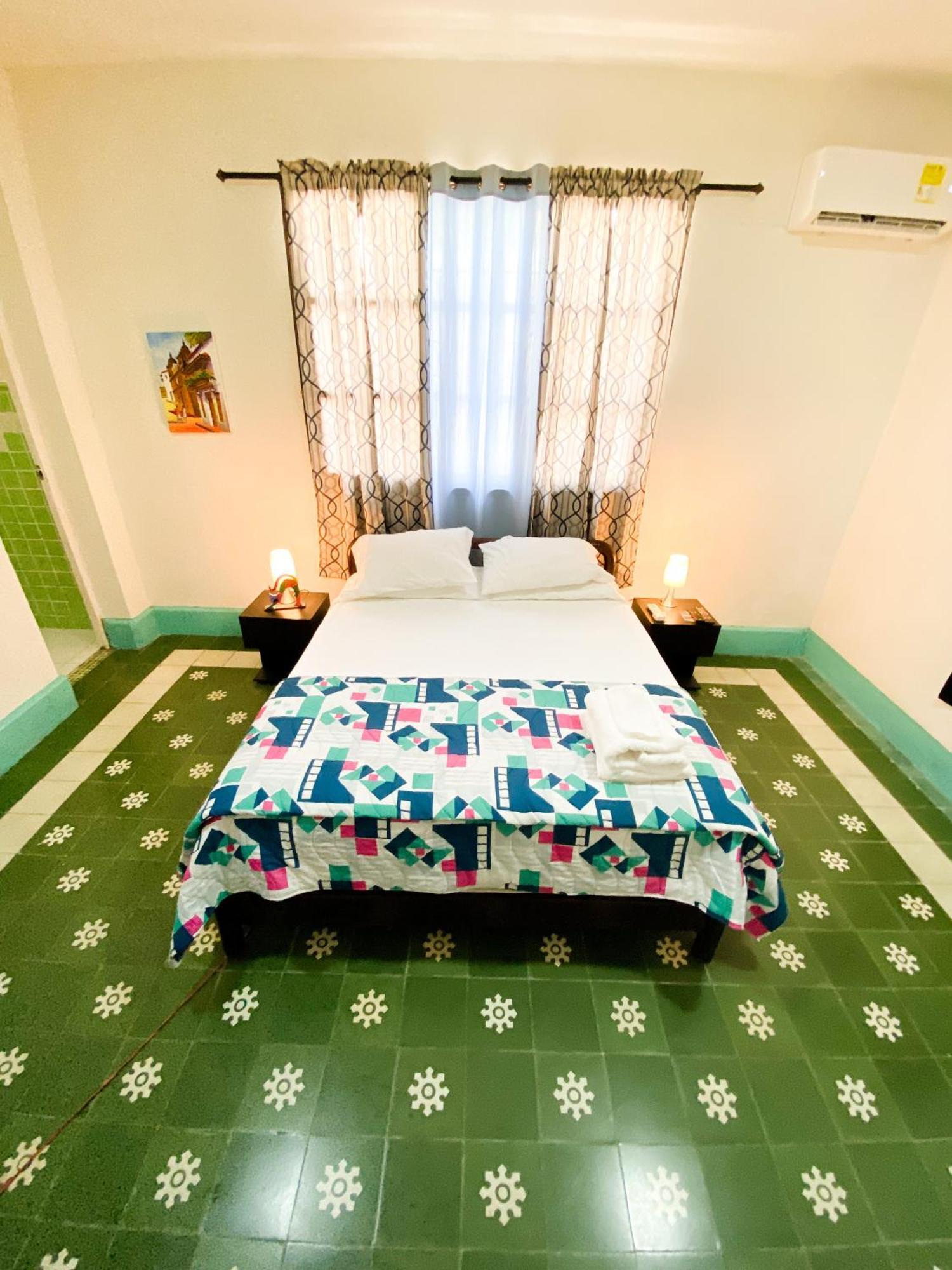 Bed and Breakfast Mansion Bahia Manga Картахена Экстерьер фото